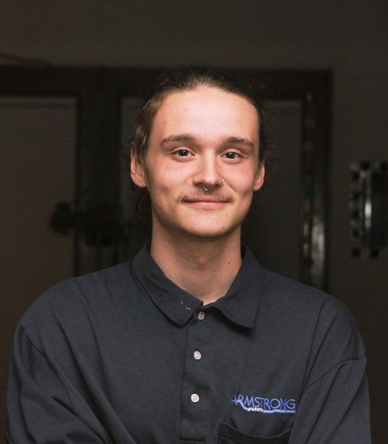 Riley Darfus  headshot